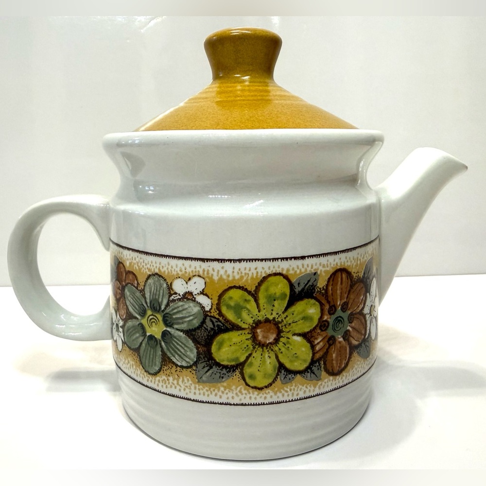 Vintage Myott England “Sienna” Stoneware Teapot with Lid – 1970s Floral Design